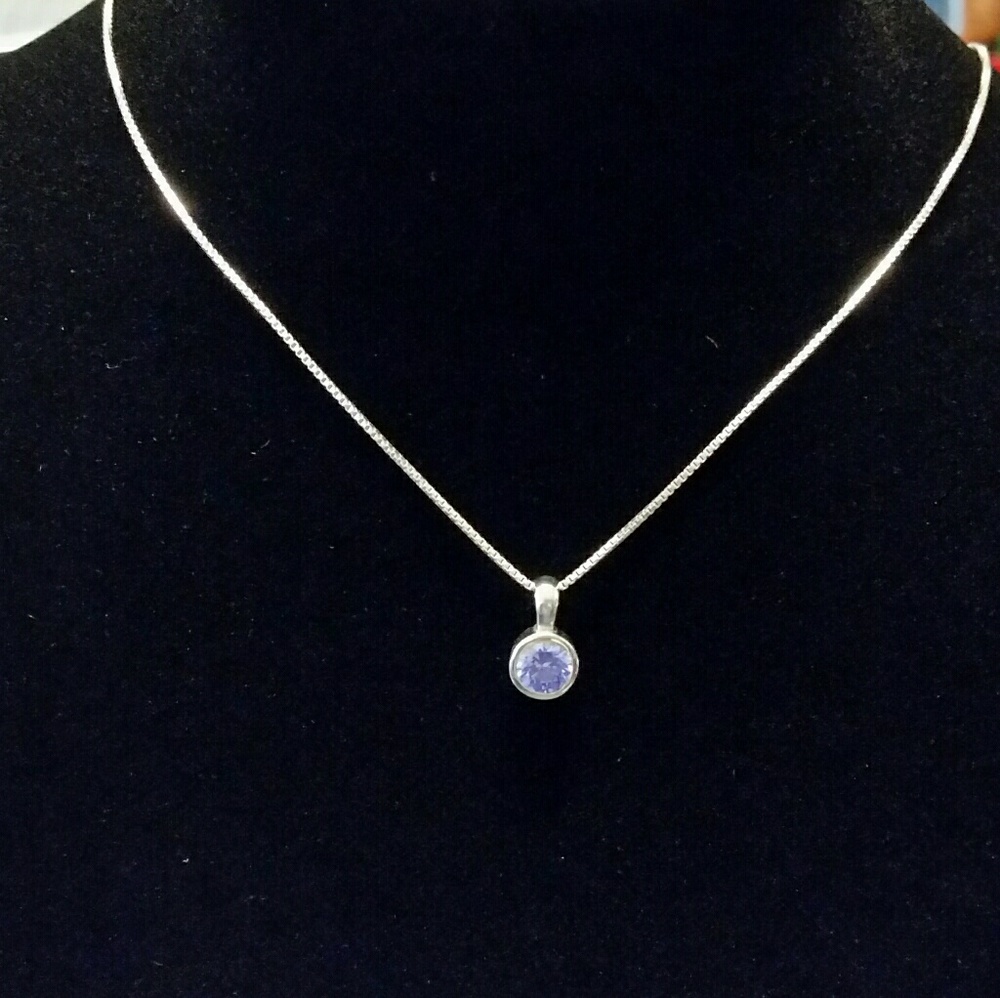 6mm Round Swarovski Crystal Pendants .925 Silver - Picture 3 of 7